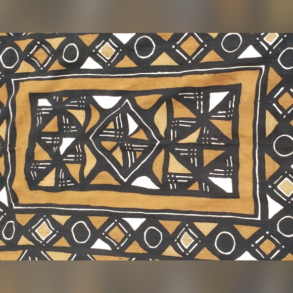 Geometric Patterned Throw Blanket - Picture 2 of 3